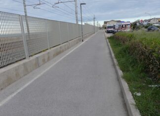 Fano, scontro tra due bici, una ciclista in ospedale