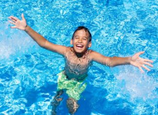 Fano: in acqua alla riscoperta del movimento e della sensorialità: nasce il progetto ‘Nel Blu Dipinto di Blu’ per bambini speciali