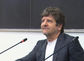 Fabio De Luigi a Uniurb: “Feci un provino per il Costanzo Show e non venni preso, con la Gialappa’s ho capito che era un lavoro”