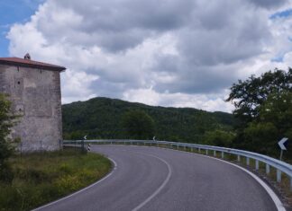 Nuove barriere guardrail sull’Apecchiese, Rossi: “Altro piccolo ma bel risultato, sudato e non scontato”
