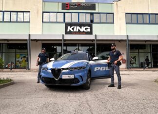 Fano: assalto al “King Sport”. Spaccava l’antitaccheggio a mani nude, arrestata