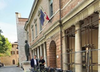 Unione montana Catria e Nerone: il progetto “Educare a Percorsi di Buona Mobilità”: consegnate 7 biciclette a pedalata assistita
