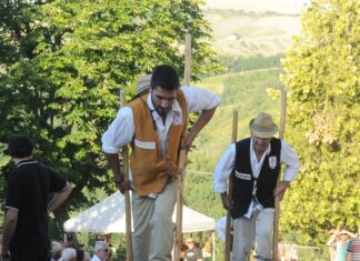 Palio dei Trampoli, torna la sfida a Schieti di Urbino