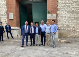 Fossombrone: Il viceministro alla Giusitizia Delmastro e l’on. Baldelli in visita al carcere destinato a diventare polo di massima sicurezza
