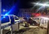Fano, auto urta cartellone e poi si ferma contro un semaforo pedonale