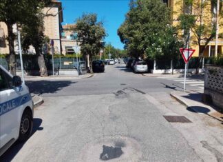 Fano, scontro auto-bici