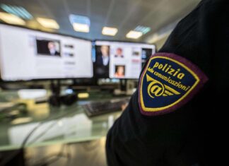 Polizia Postale Pesaro: gruppi WhatsApp utilizzati per veicolare contenuti pedopornografici