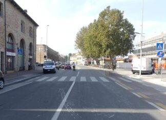 Fano, ragazza di 18 anni investita sulle strisce pedonali