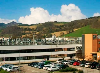 Studenti e studentesse Uniurb in visita alla TVS per conoscere da vicino le tecnologie utilizzate anche nello spazio