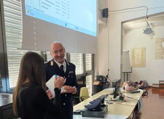 Giornata nazionale vittime della strada: la polizia stradale di Pesaro coinvolge gli studenti dello Scientifico “Laura-Baldi” di Urbino