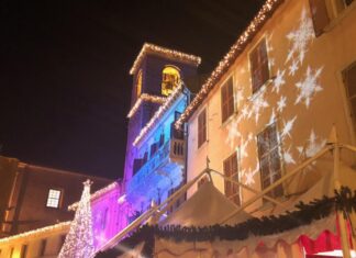 «È Natale a Mombaroccio», torna il fascino del grande mercatino natalizio nel borgo medievale