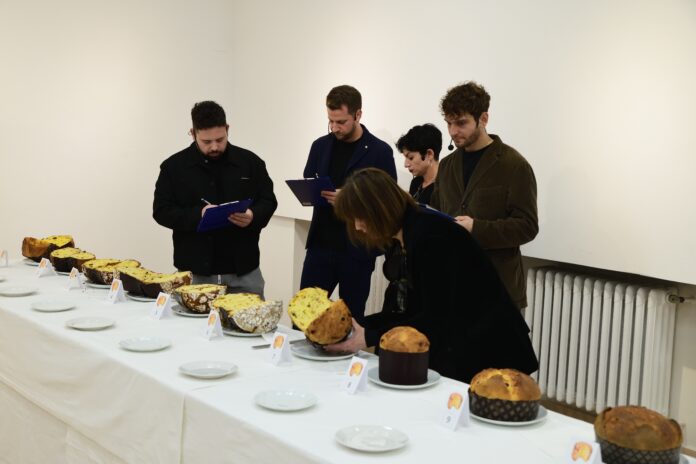 Giuria durante la degustazione, foto Natascia Giulivi