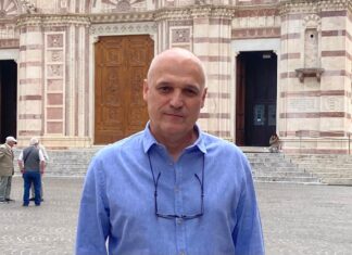 Fano, alla Memo la raccolta di poesie Lontananze