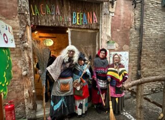 La Befana di Urbania è più forte della pioggia