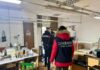 Urbania, sfruttavano manodopera nel settore tessile. I carabinieri arrestano una coppia di cinesi per caporalato