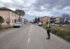 Fano, perde il controllo del motorino e cade: in ospedale giovane donna