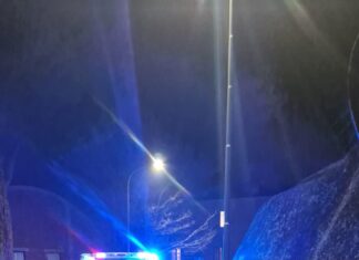 Fano, brutta caduta di un ciclista