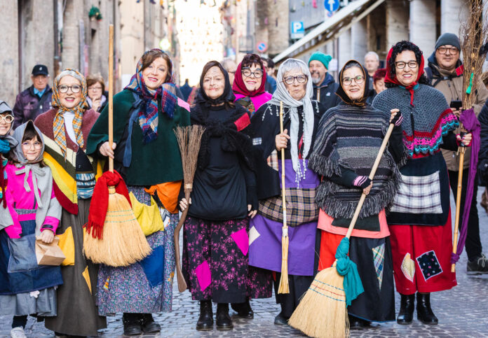 befana foto di gruppo