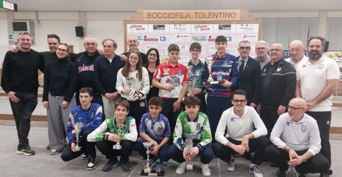 Gruppo u18 u15 a Tolentino 2025 (1)