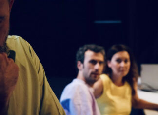 Il Teatro Comunale di Mombaroccio ospita sabato 15 marzo De/frammentazione di dramma assoluto di Servomutoteatro