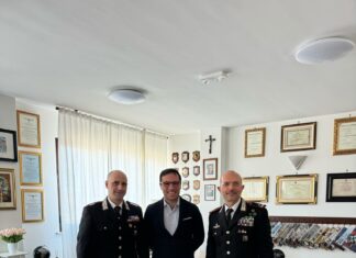 Fano, il generale Conforti in visita alla compagnia dei carabinieri. Medaglia mauriziana al luogotenente carica speciale Di Summa (Pergola)
