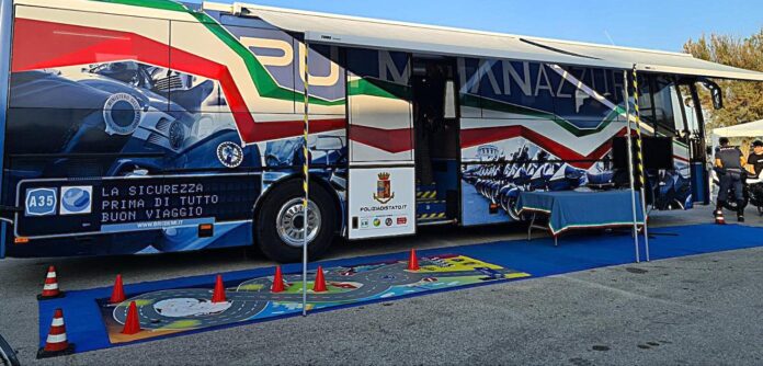 PULLMAN-AZZURRO-ALLA-TIRRENO-ADRIATICO-definitivo