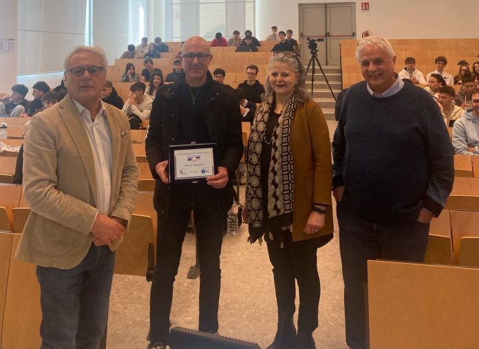 1. Premiazione_Ph. Hong Minoia