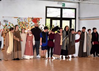Cantiano, un successo il laboratorio teatrale “Turba 2025” con i ragazzi splendidi protagonisti