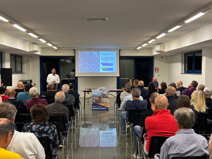 Assemblea pubblica