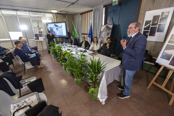 Scuola_Libro_Urbino_13