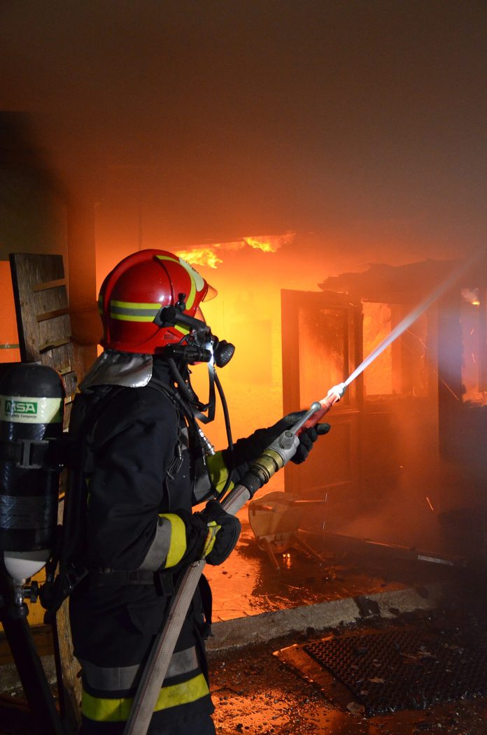 Vigili_del_Fuoco_Incendio-1