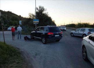 Fano, scontro all’incrocio: una ciclista in ospedale