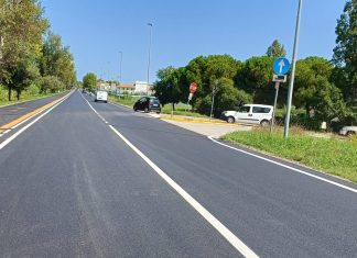 Fano, mezzo della Croce Rossa si scontra contro una Jeep