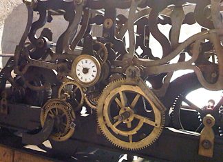 Torna a suonare l’orologio pubblico di Cagli dopo dieci anni di silenzio
