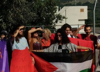 Valditara a Urbino accolto dai manifestanti: “Non sei gradito”