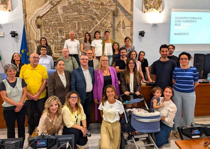 I membri del Comitato e delle liste politiche presenti all'incontro