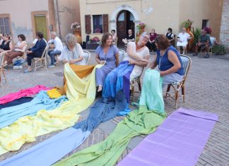 A Fano prima presentazione della tessitura della pace di Impronte Femminili
