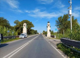 Fano, urto contro un camper: ferito motociclista