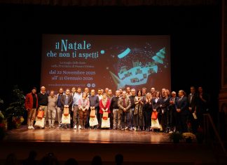 Grande successo per il Galà de ‘Il Natale che non ti aspetti’: Pro loco e istituzioni unite al Teatro Sanzio di Urbino
