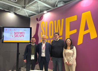 Slow Wine Fair 2026: presentata la nuova edizione di Distinti Salumi, manifestazione dedicata alla norcineria artigianale di qualità, a Cagli dal 22 al 24 maggio