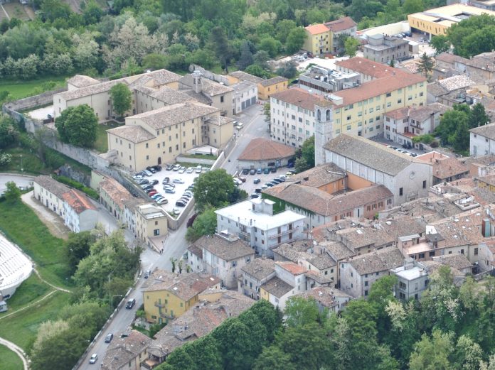 VEDUTA CAGLI 2011