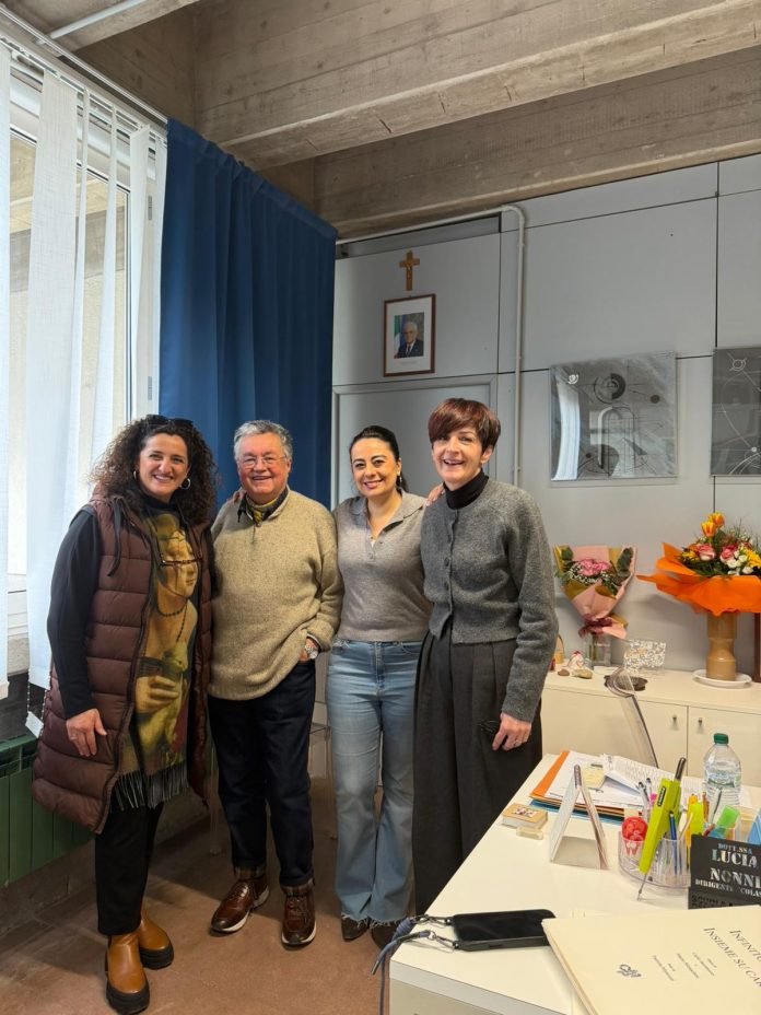 da sin. Prof. Giovanna Forlani, Carlo Iacomucci, direttrice Prof. Lucia Nonni e prof. Susanna Ugoccioni - Scuola del Libro-Liceo Artistico -Urbino -20.2.2026