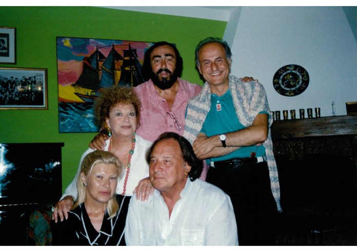 Angela Maria Girelli, Katyna Ranieri, Riz Ortolani, Luciano Pavarotti e Giorgio Girelli (2)_page-0001 (1)