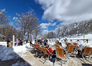 Monte Catria, tutto aperto: si scia anche a Pasqua e Pasquetta