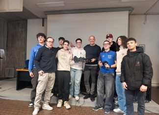 Dall’ITIS di Urbino al tetto del mondo: Daniele Romagnoli torna tra i banchi del “Mattei”