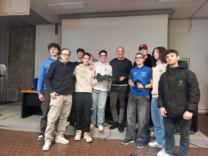 Daniele Romagnoli con il Team PFI Itis Mattei
