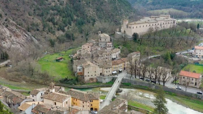 Piobbico- Borgo e Castello