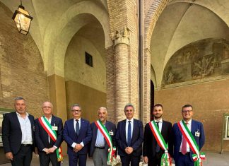 Patto nel nome del tartufo, in prima fila l’onorevole Baldelli e il sindaco di Pergola Sabatucci