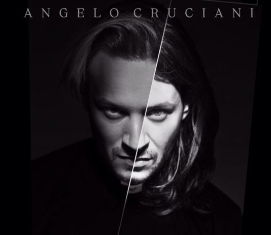 Angelo Cruciani, lo stilista cantianese fondatore del brand Yezael, ha debuttato nel panorama musicale con “Algoritmo”