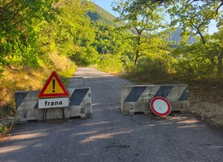 Fossombrone: una frana blocca la strada per Samt’Anna del Furlo
